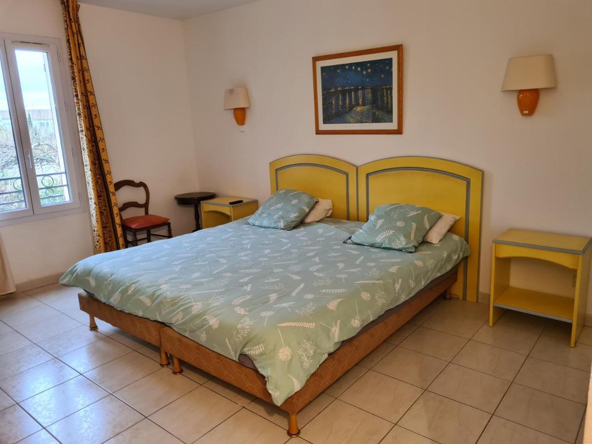 Joli Mazet Provencal De Camargue